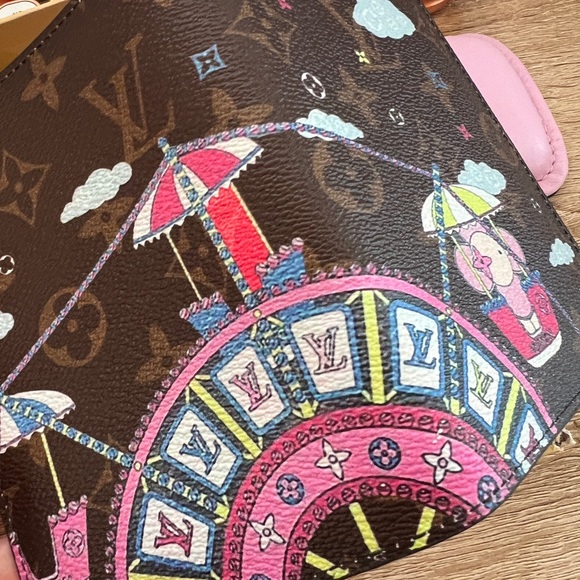 Blush Pink Passport Holder - Picture 3 of 8